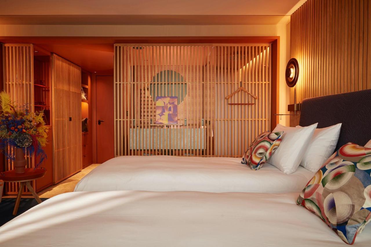 So/ Paris Hotel 外观 照片 A room at the hotel