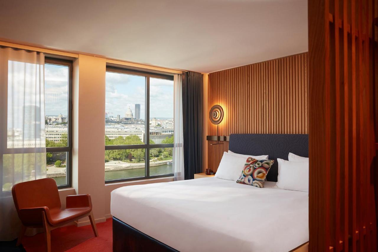 So/ Paris Hotel 外观 照片 A bedroom at the hotel