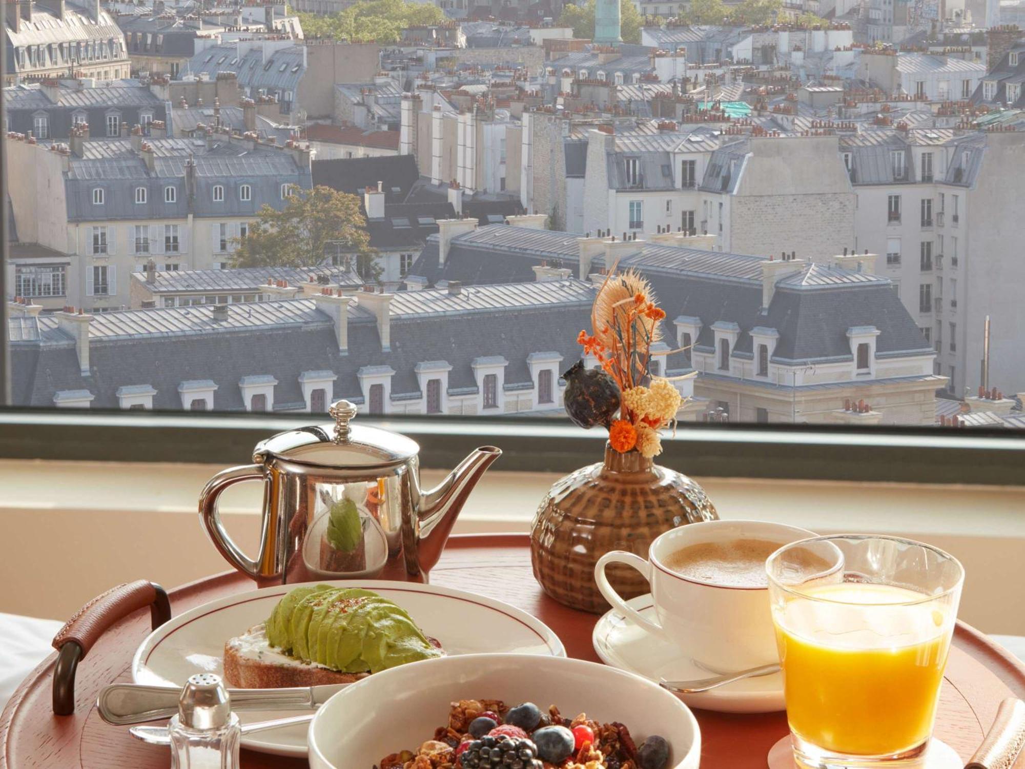 So/ Paris Hotel 外观 照片 Breakfast at the Hotel