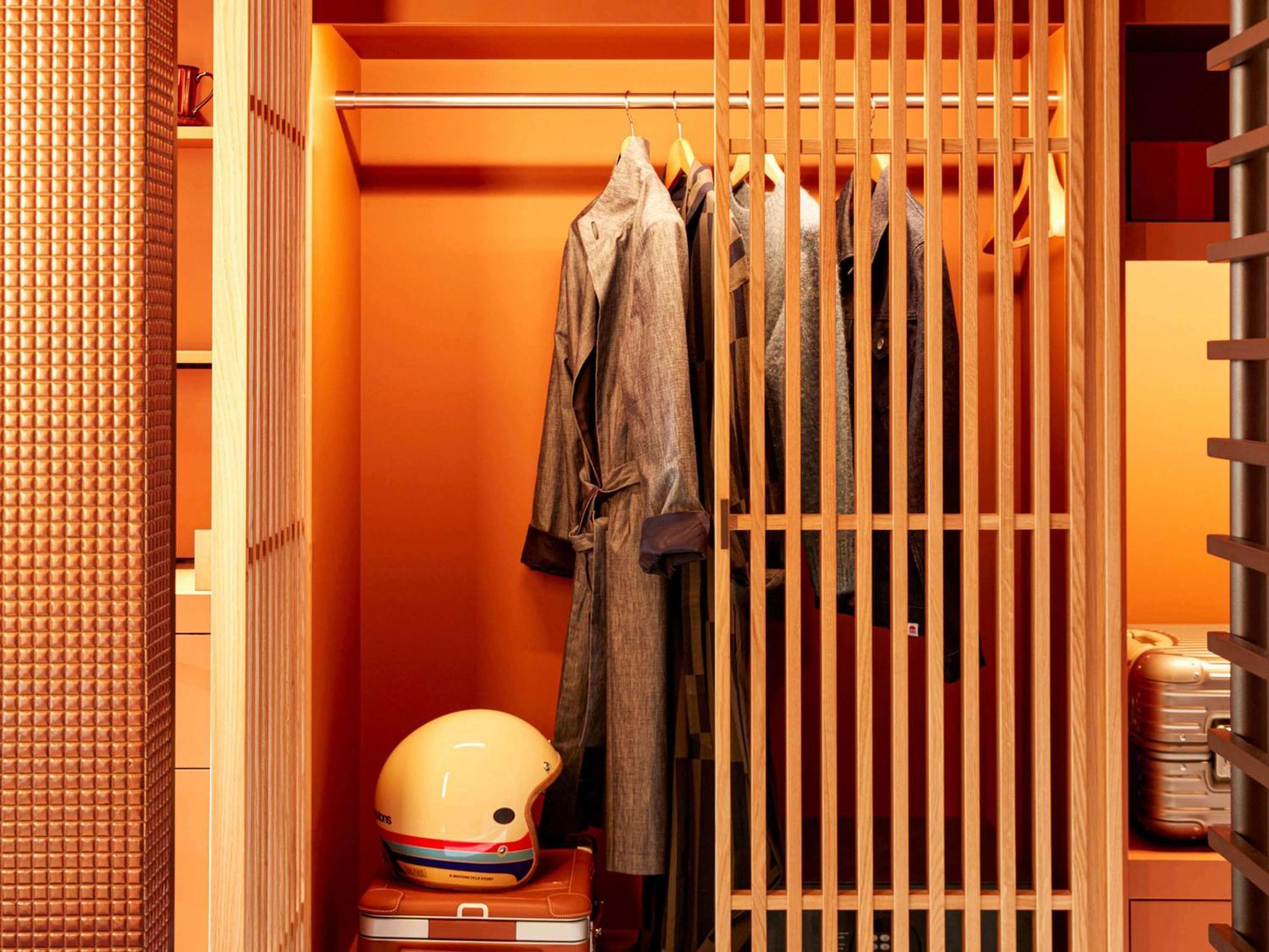 So/ Paris Hotel 外观 照片 A wardrobe